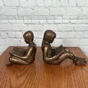 Storytime Bronze Boy & Girl Bookends , EUC 6.5” tall children reading books